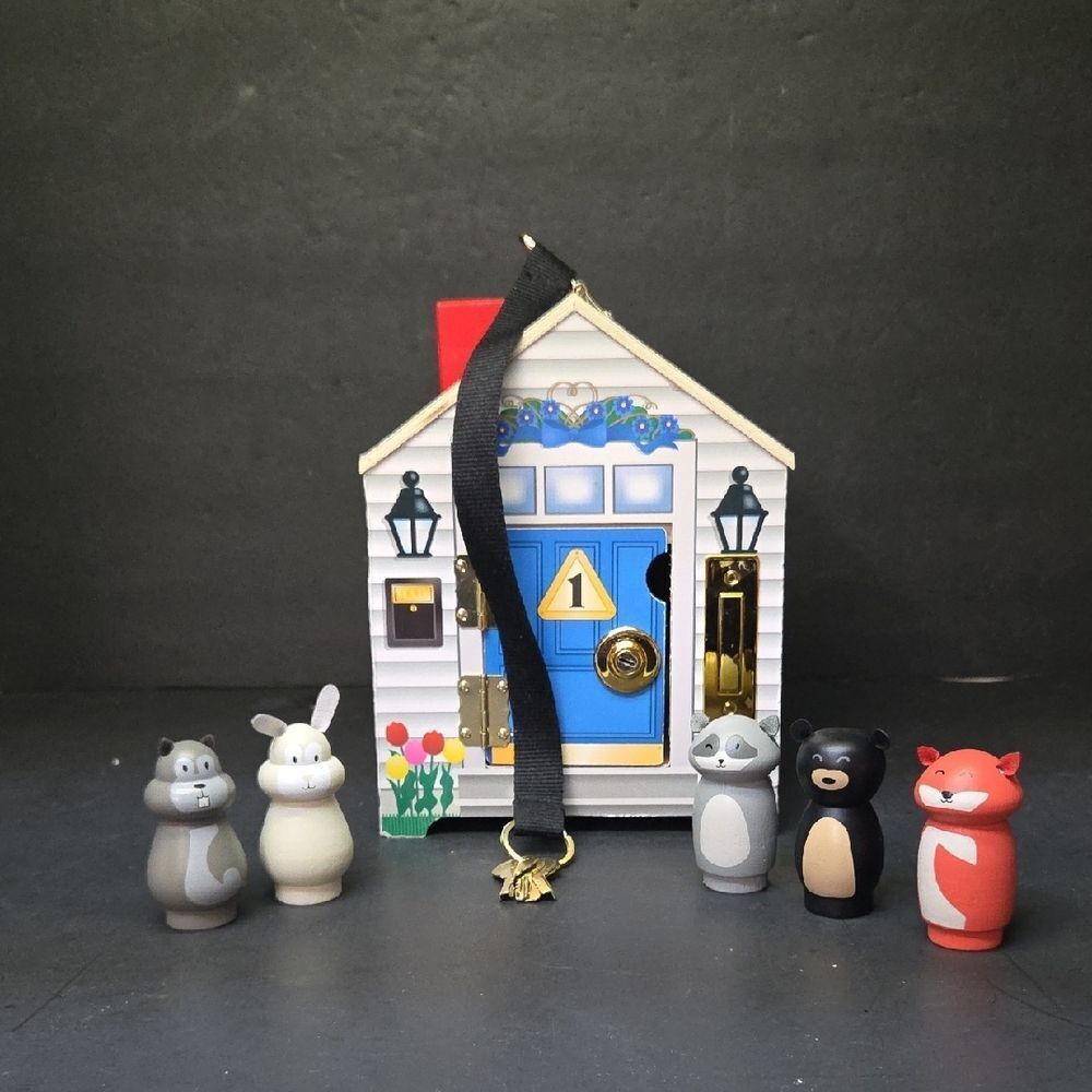 Melissa and Doug Wooden Doorbell House with 4 Keys And Sounds
